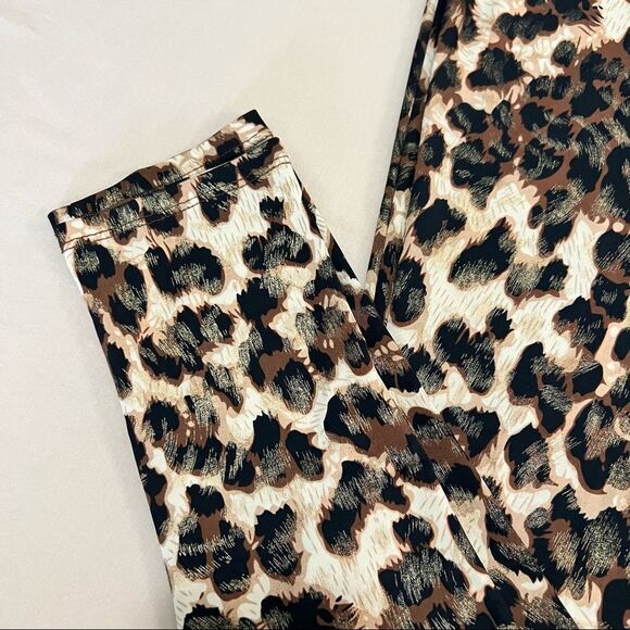 Mascara leggings in a size medium. - Picture 5 of 5